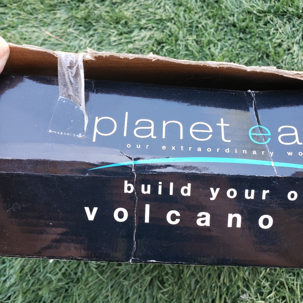 Planet Earth Volcano🌋 Kit - Picture 4 of 4